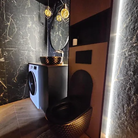 Black In Palangos Loftai