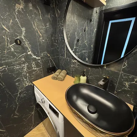 Black In Palangos Loftai Apartman Palanga